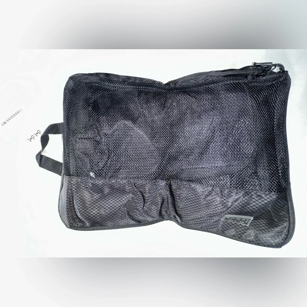 NWT Dot-to-Dot packing‎ cubes - 5 piece set in black